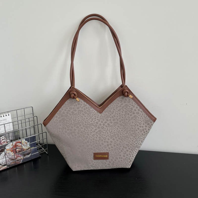 Sac épaule forme cœur imprimé léopard, 4 coloris