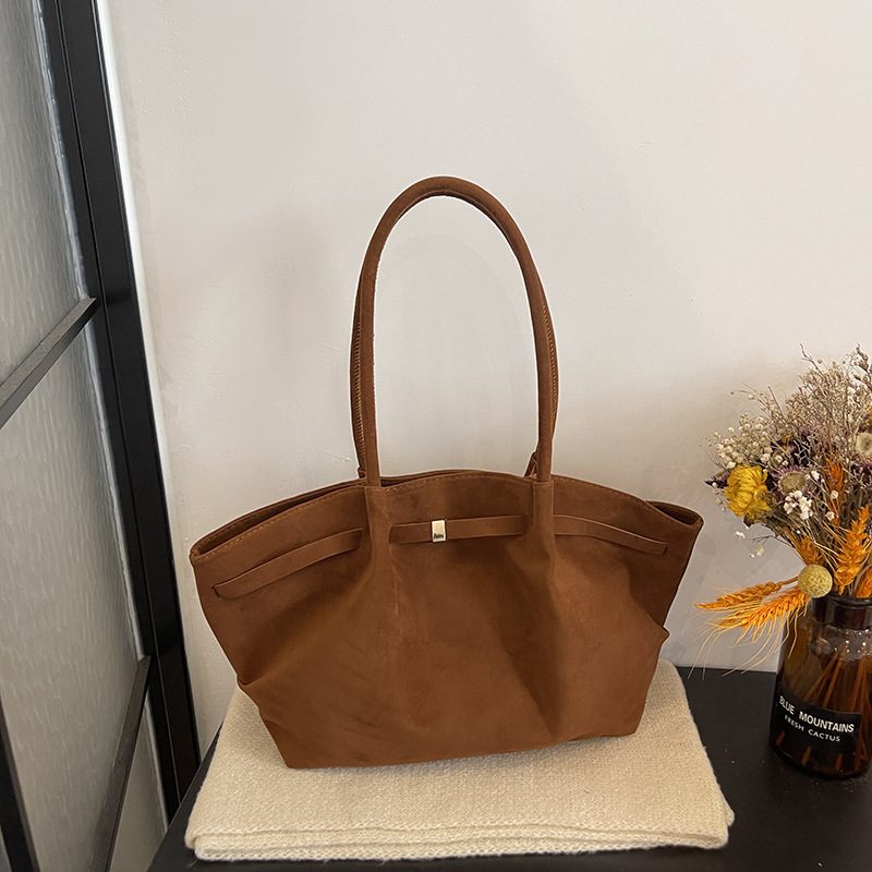 Grand sac cabas épaule aspect daim avec lien à fermoir doré, 5 coloris