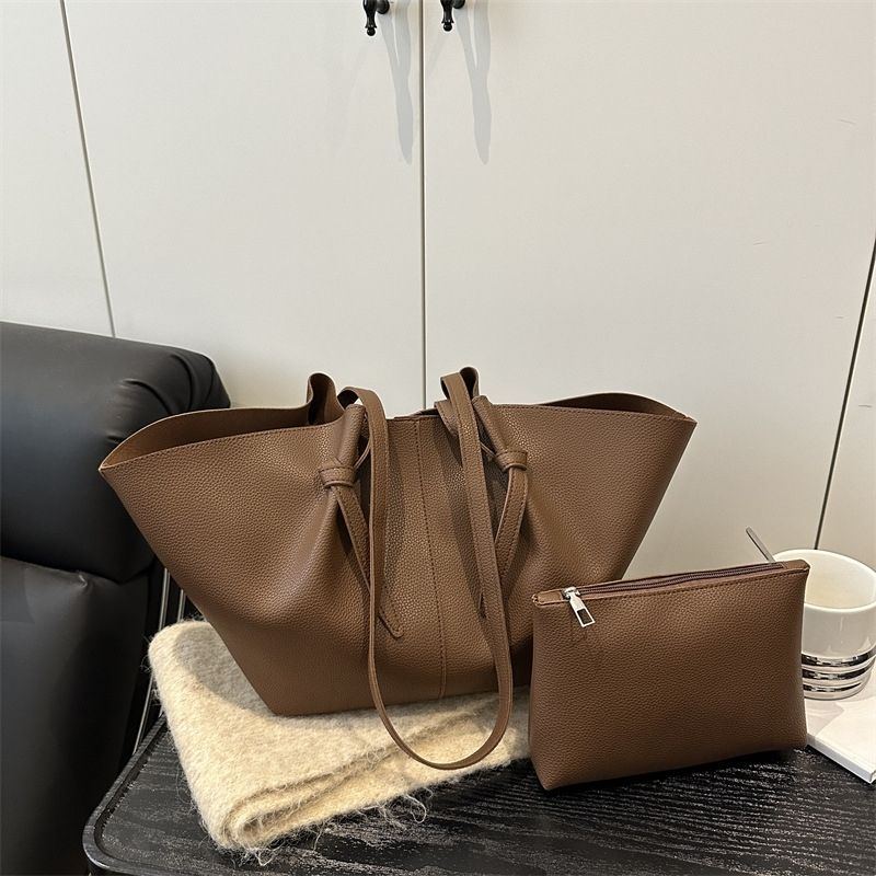 Cabas ailes avec pochette