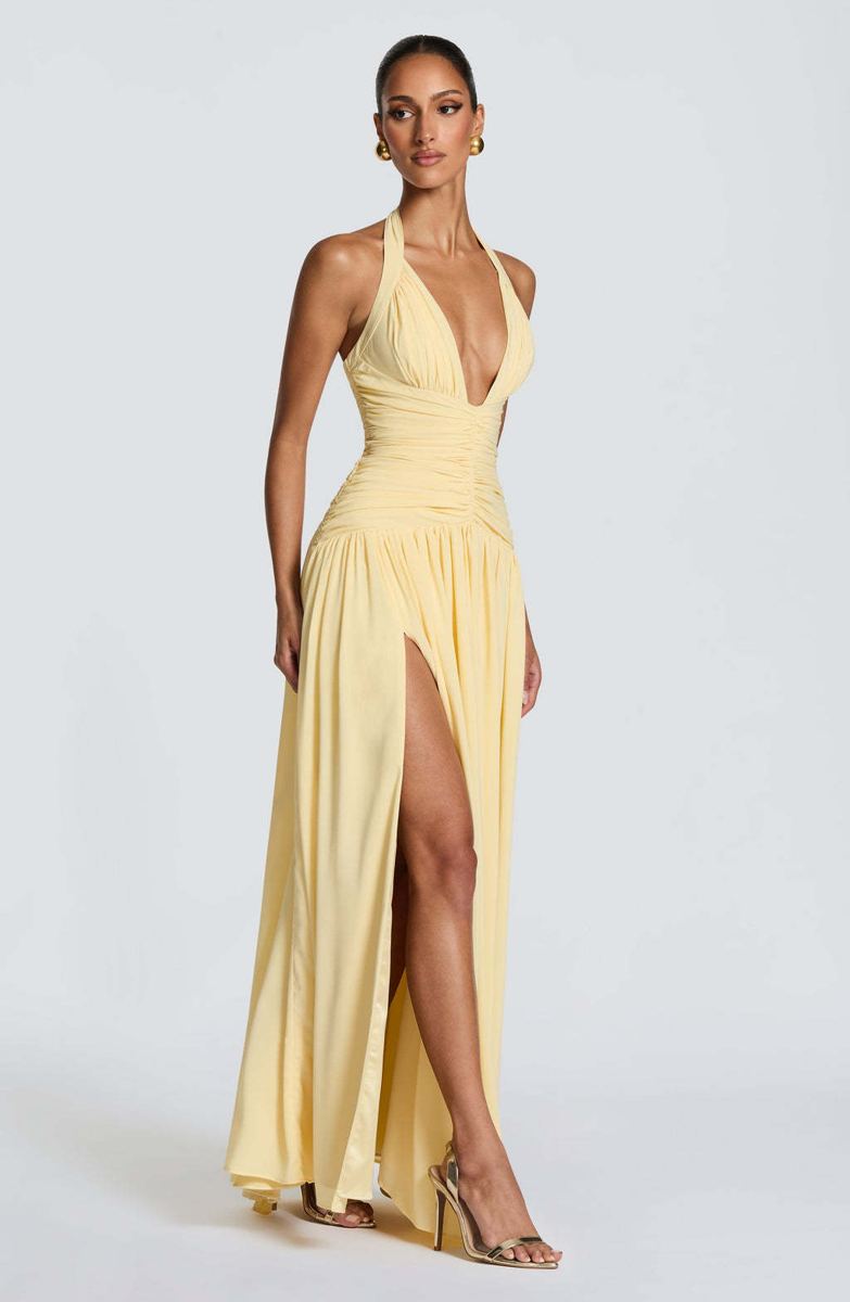 Robe longue dos nu plissée fendue