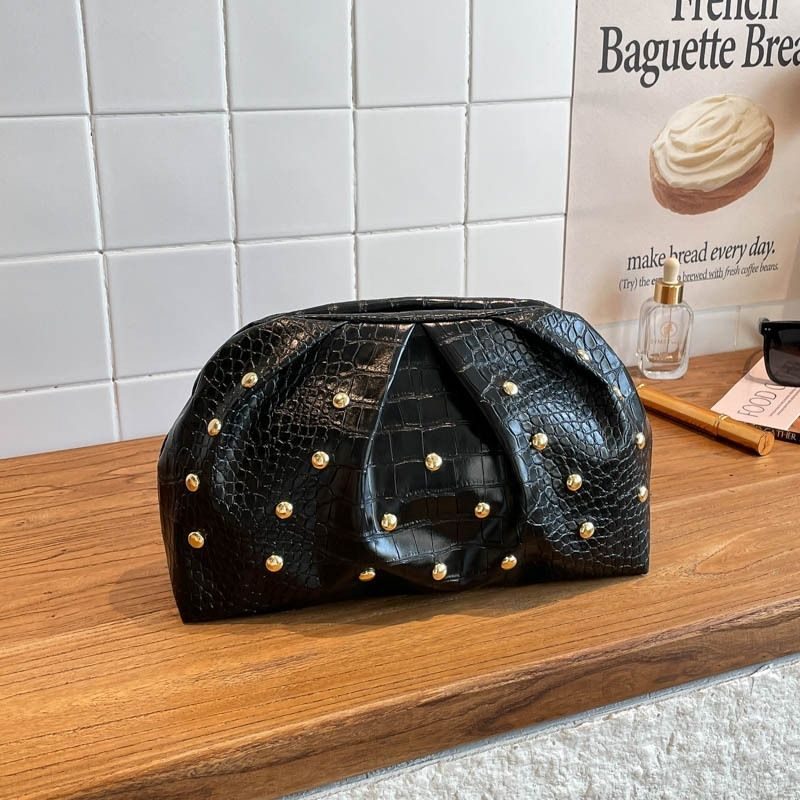 Pochette Cloutée Effet Croco