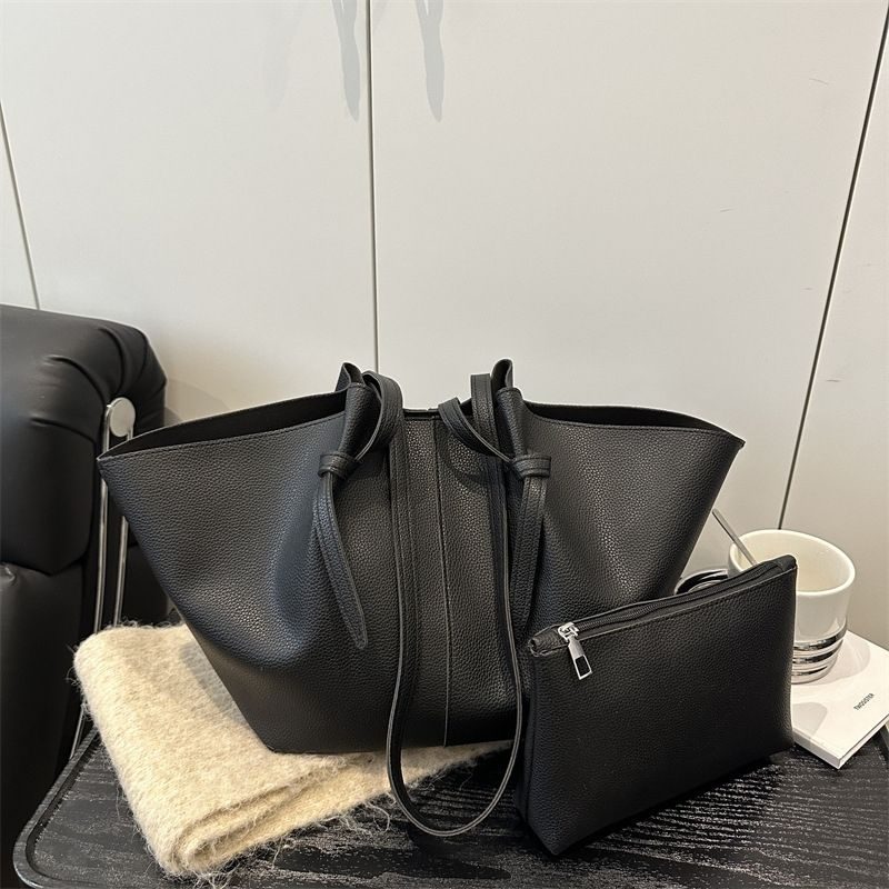 Cabas ailes avec pochette