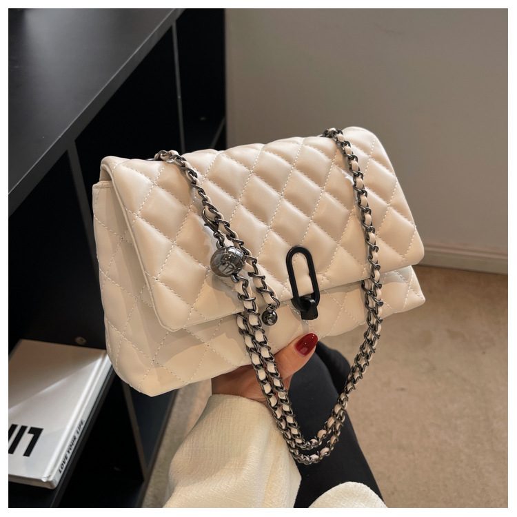 Sac bandoulière matelassé à chaîne, 4 coloris