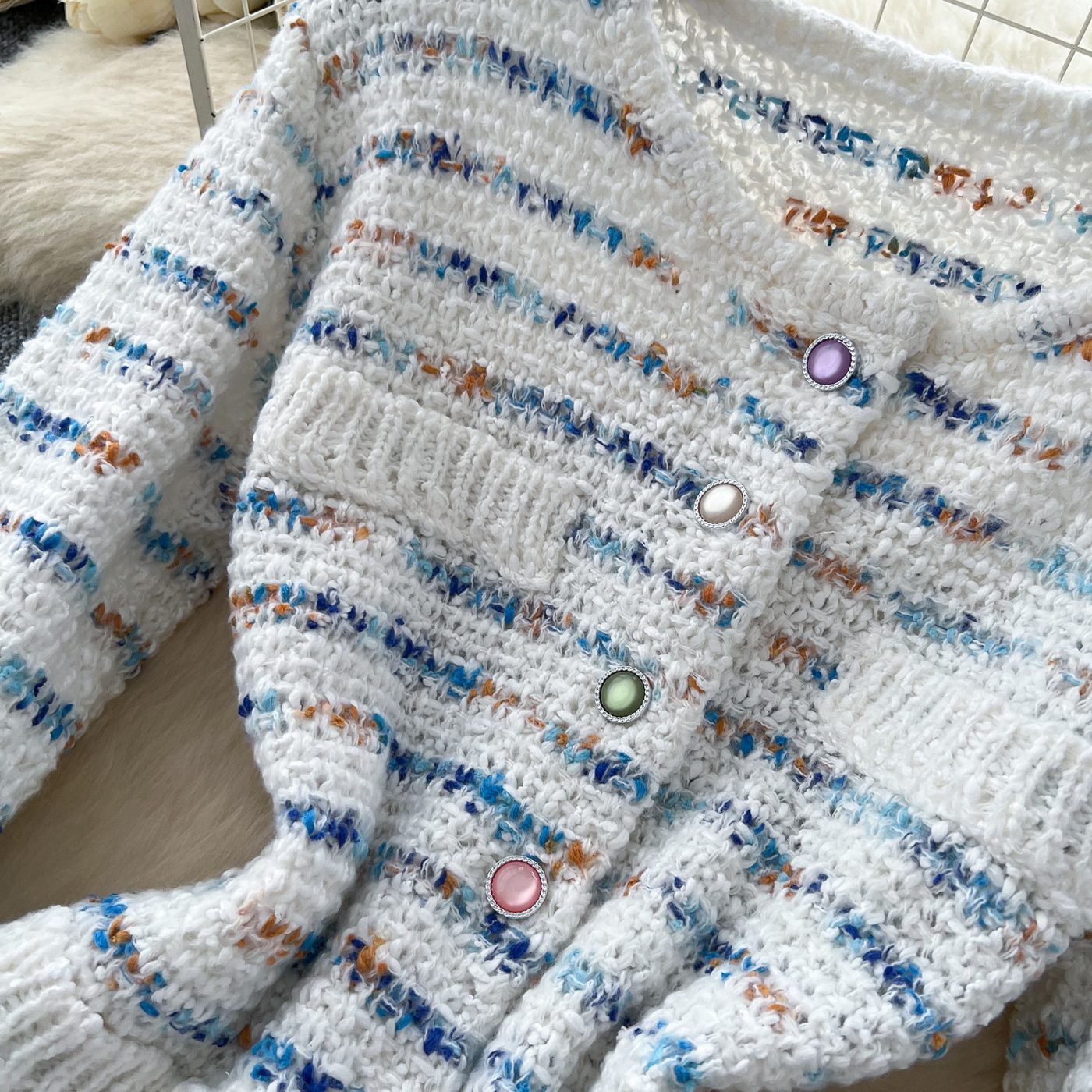 Ensemble tricot gilet boutonné et jupe courte, 2 coloris