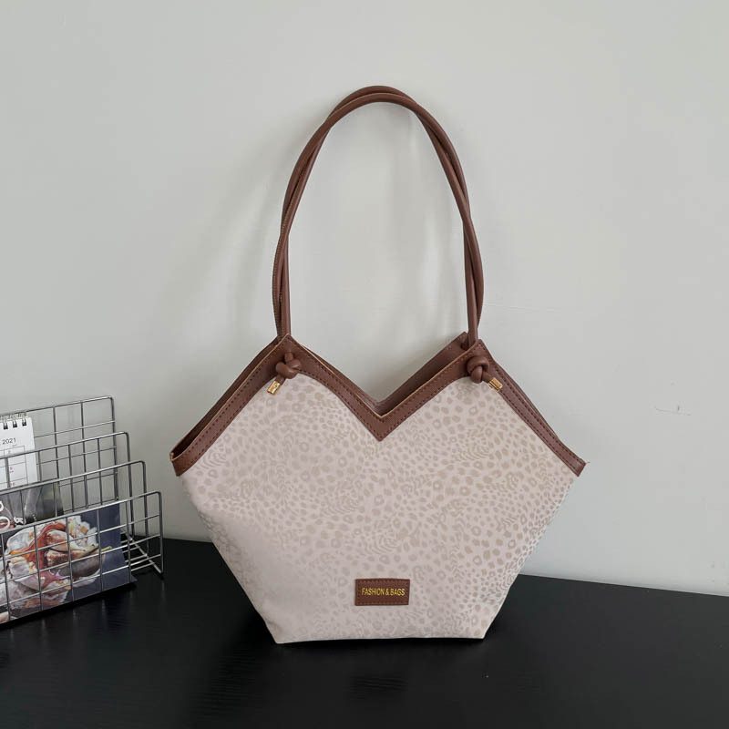 Sac épaule forme cœur imprimé léopard, 4 coloris