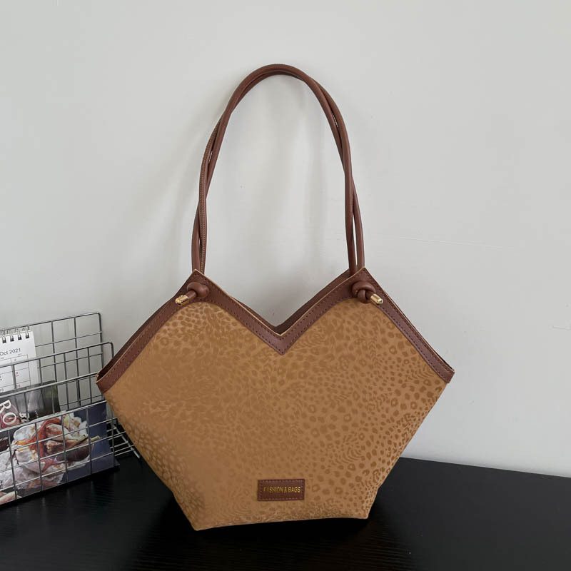 Sac épaule forme cœur imprimé léopard, 4 coloris
