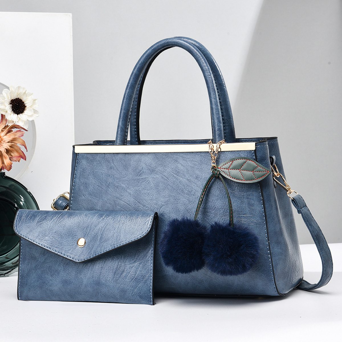 Ensemble sac à main et pochette, pompons cerise, 8 coloris