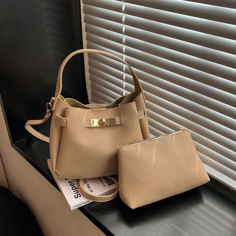 Ensemble sac seau et pochette