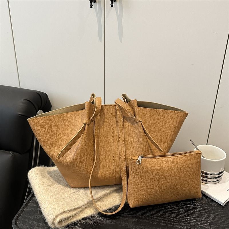 Cabas ailes avec pochette
